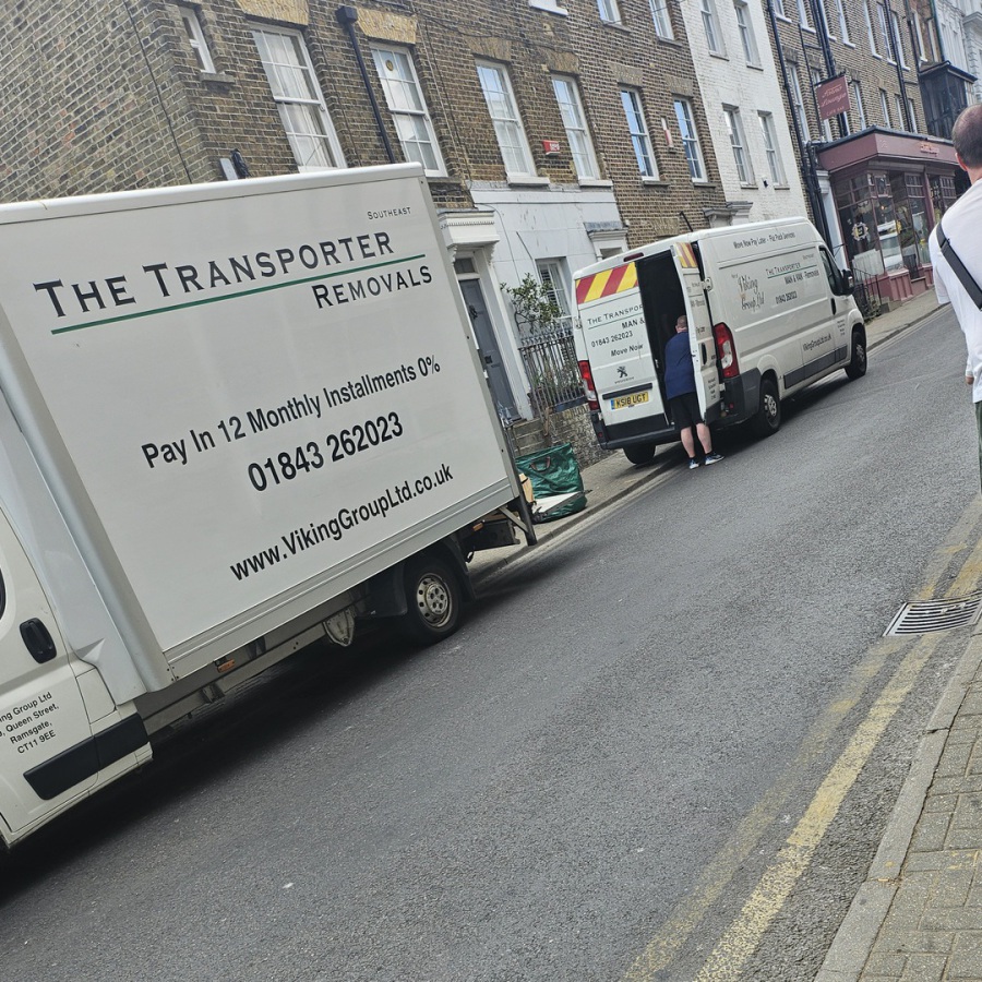 moving in Broadstairs - moving vans